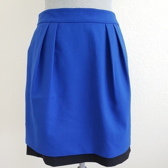 Vince Camuto Layered Tailored Mini Pencil Skirt Pleated front Pockets Size 2 - Picture 3 of 12